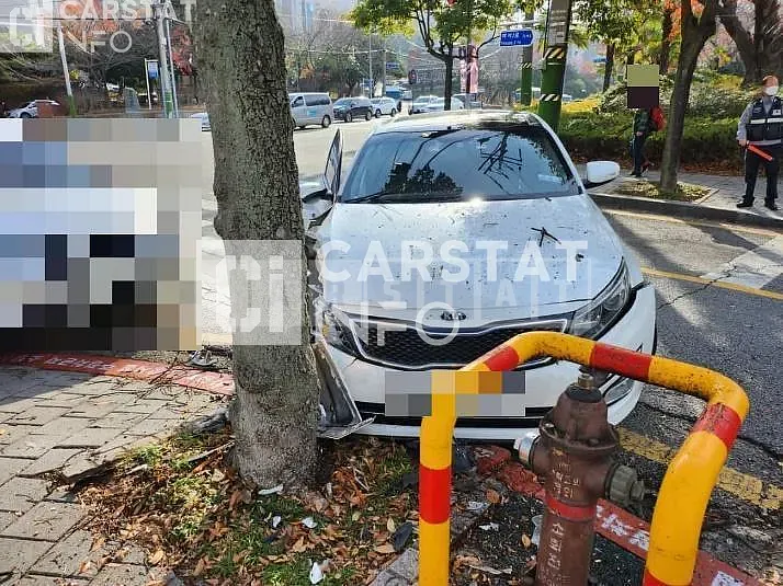 Photo 2 of 8: 2014 Kia K5 2.0(LPI) — Korean insurance auction