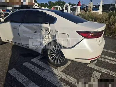Photo 1 of 6: 2016 Kia K7 — Korean insurance auction