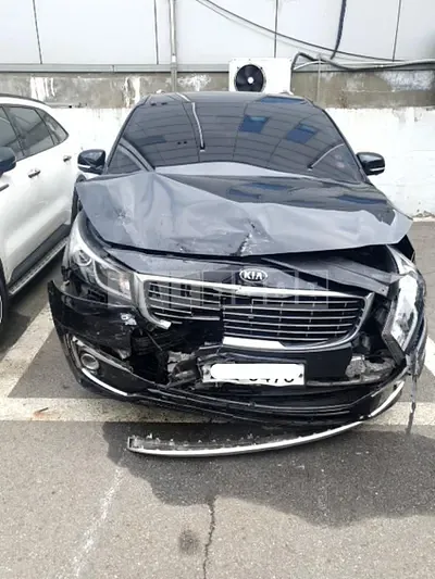 Photo 1 of 27: 2017 Kia Carnival, VIN KNAME811BHS250627 — Korean insurance auction