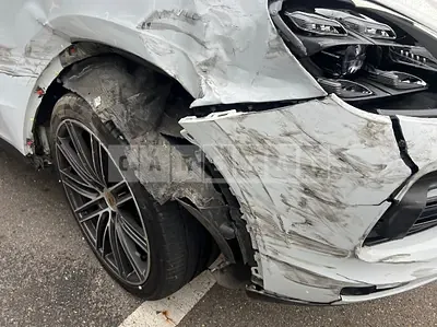 Photo 1 of 8: 2019 Porsche Cayenne, VIN WP1AA29Y3KDA23644 — Korean insurance auction