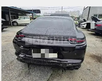 Photo 1 of 16: 2019 Porsche Panamera GTS — Korean insurance auction