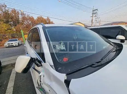 Photo 2 of 24: 2021 Kia Sorento, VIN KNARM81BGMA101491 — Korean insurance auction