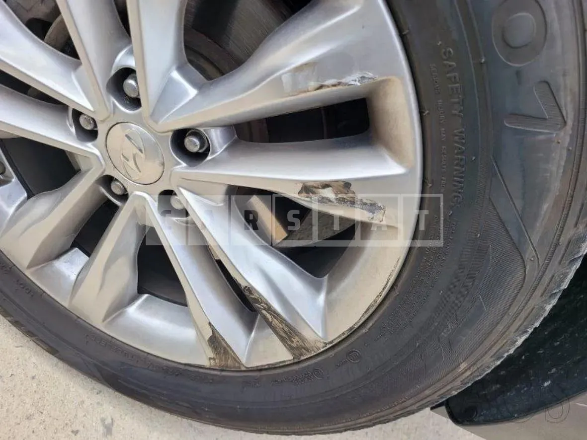 Photo 2 of 69: 2016 Hyundai Santa Fe 2.0, VIN KMHSU81UBGU658790 — Korean insurance auction