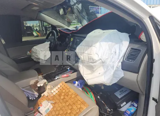 Photo 2 of 7: 2015 Kia Carnival, VIN KNHMF37ABFS002133 — Korean insurance auction