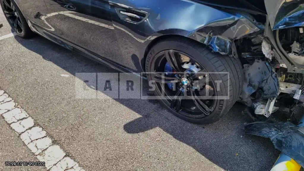Photo 2 of 9: 2015 BMW M5, VIN WBSFV9107FD095116 — Korean insurance auction
