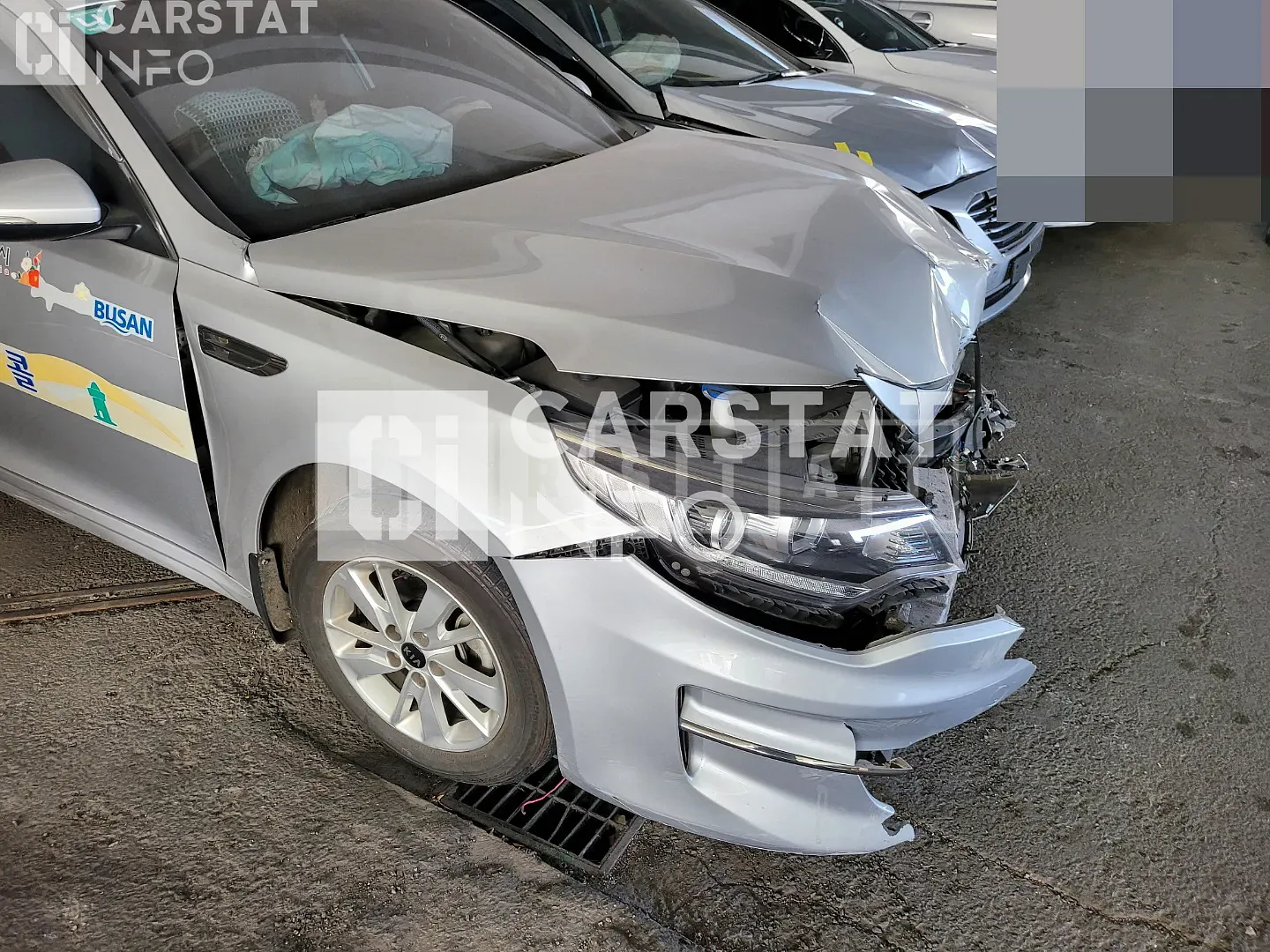 Photo 2 of 5: 2017 Kia K5, VIN KNAGU416BJA184867 — Korean insurance auction