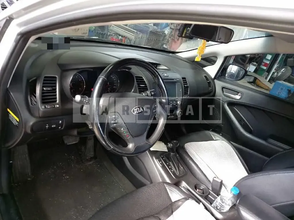 Photo 2 of 9: 2015 Kia K3 1.6 — Korean insurance auction