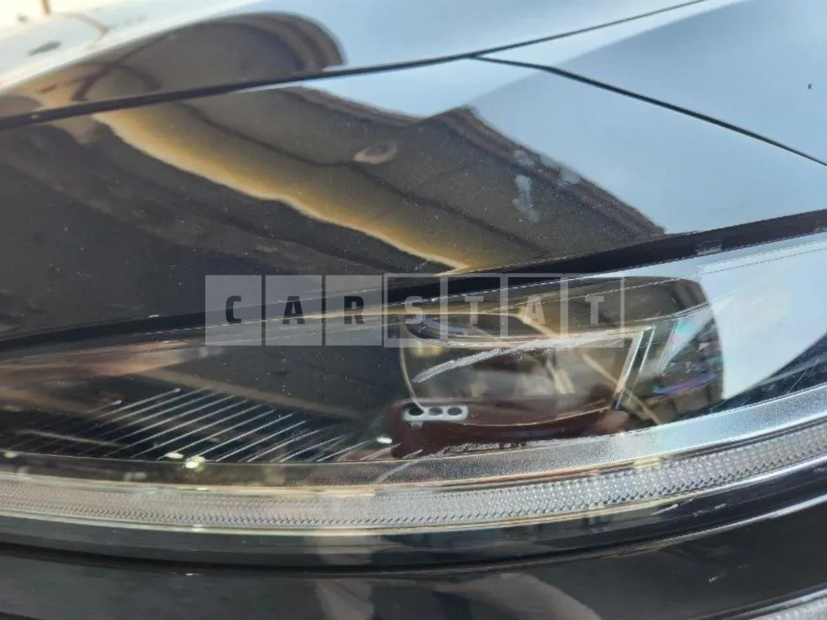 Photo 2 of 2: 2021 Genesis (parts) G70 Headlamp — Korean insurance auction