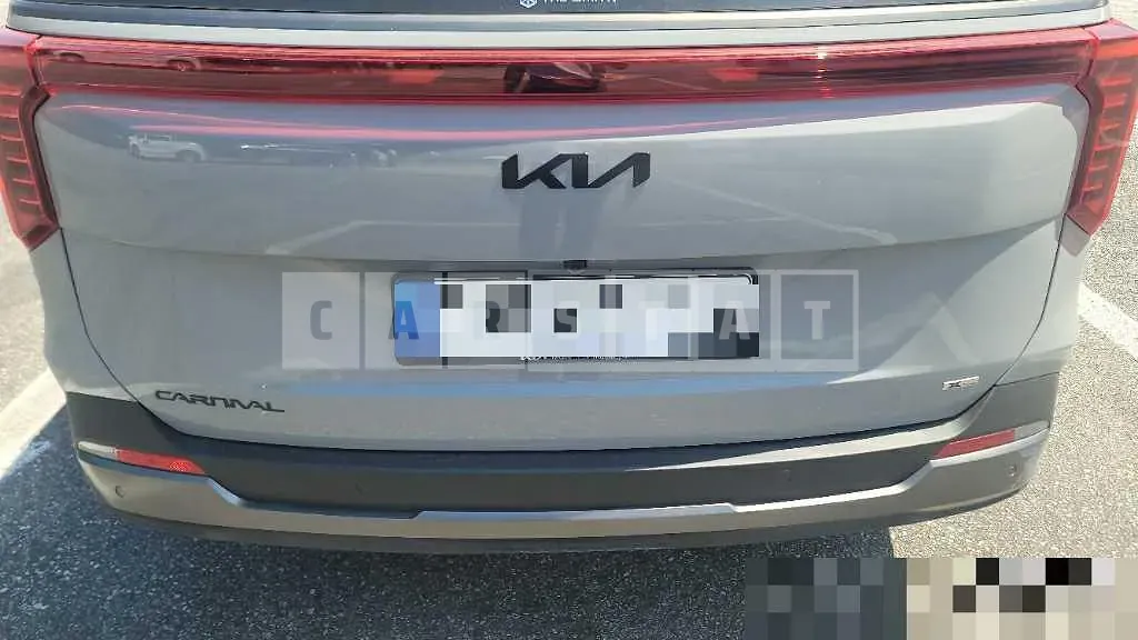 Photo 2 of 7: 2026 Kia Carnival Hybrid — Korean insurance auction