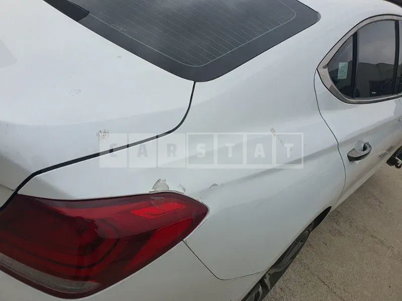 Photo 2 of 32: 2019 Genesis G70 2.0T — Korean insurance auction