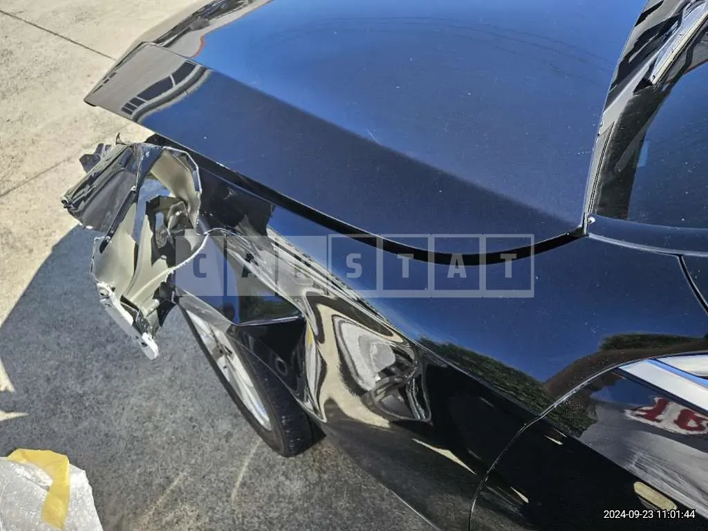 Photo 2 of 40: 2018 Mercedes-Benz E 300 4Matic — Korean insurance auction