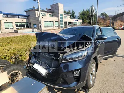 Photo 1 of 23: 2017 Kia Sorento, VIN KNAPS81BBJA412872 — Korean insurance auction