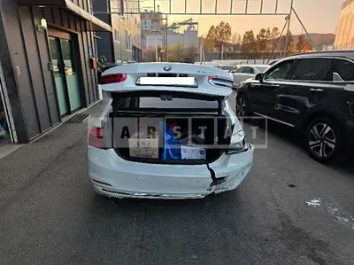 Photo 1 of 21: 2017 BMW 320i, VIN WBA8A910XHK883119 — Korean insurance auction
