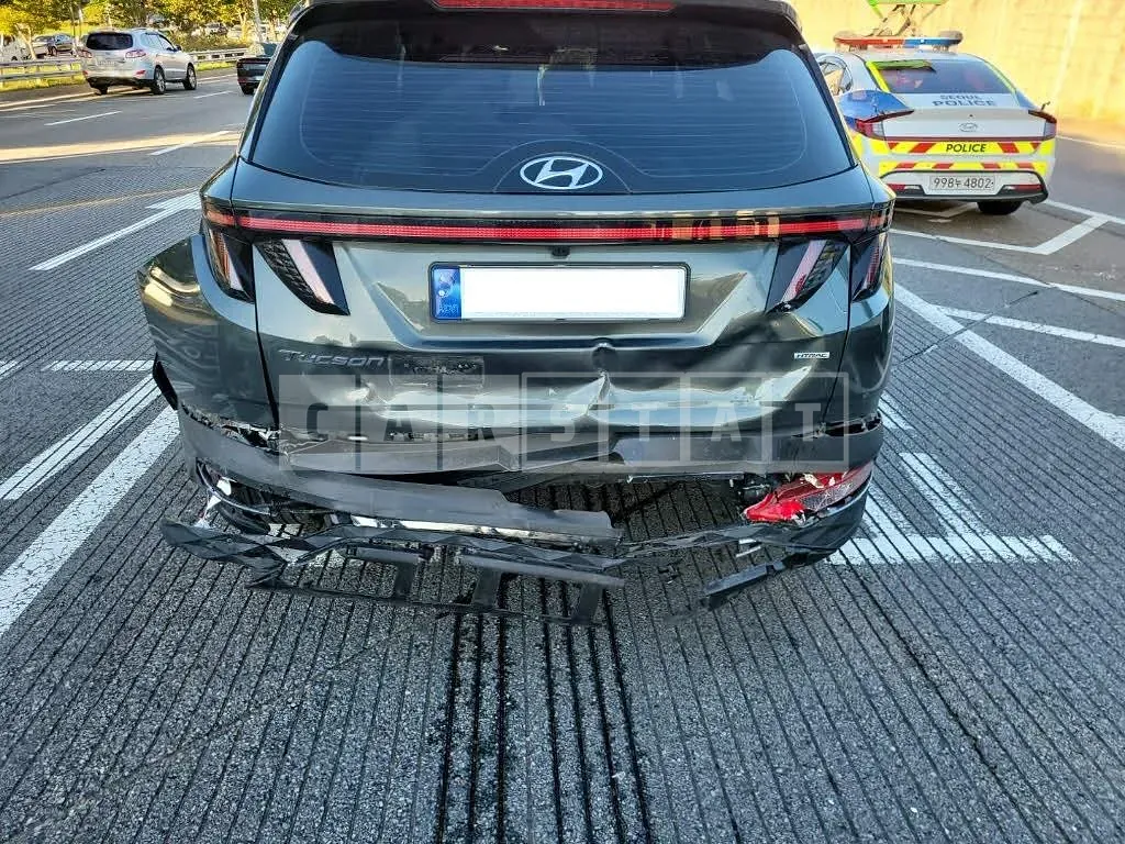 Photo 2 of 6: 2023 Hyundai Tucson Hybrid, VIN KMHJE811DPU141901 — Korean insurance auction