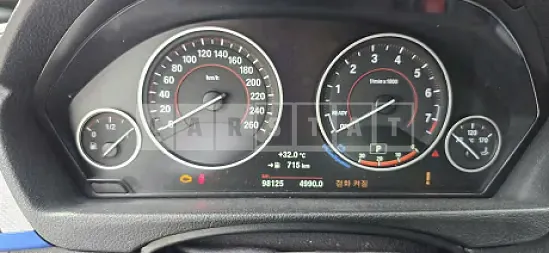 Photo 2 of 8: 2017 BMW 320i — Korean insurance auction