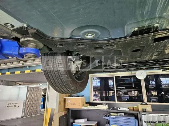 Photo 2 of 36: 2025 Hyundai IONIQ 5 — Korean insurance auction