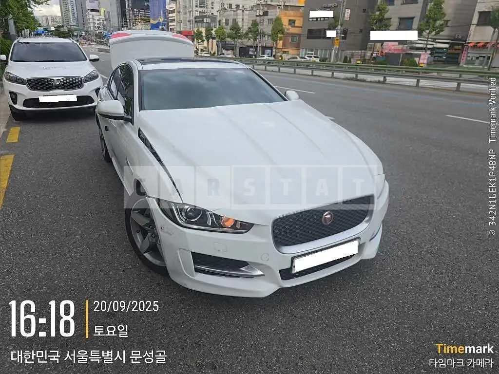 Photo 2 of 14: 2015 Jaguar XE 2.0d, VIN SAJAB4BN9GA916499 — Korean insurance auction