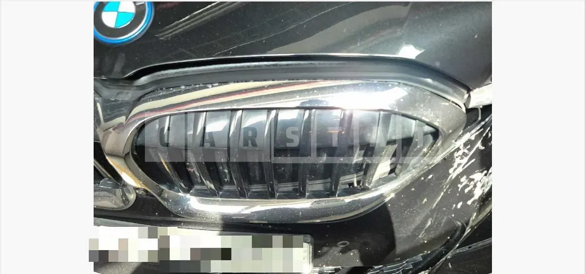 Photo 2 of 14: 2022 BMW 320e — Korean insurance auction