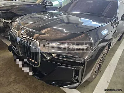 Photo 1 of 26: 2025 BMW 740d xDrive — Korean insurance auction