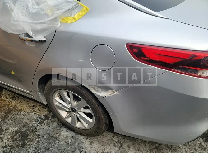 Photo 2 of 17: 2017 Kia K5, VIN KNAGT416BHA116226 — Korean insurance auction