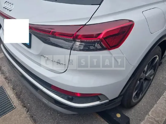 Photo 2 of 26: 2022 Audi Q4 e-tron 40 — Korean insurance auction
