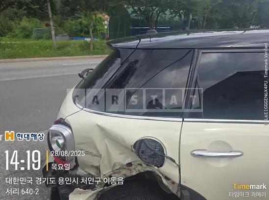 Photo 2 of 11: 2018 MINI Cooper Five-Door — Korean insurance auction