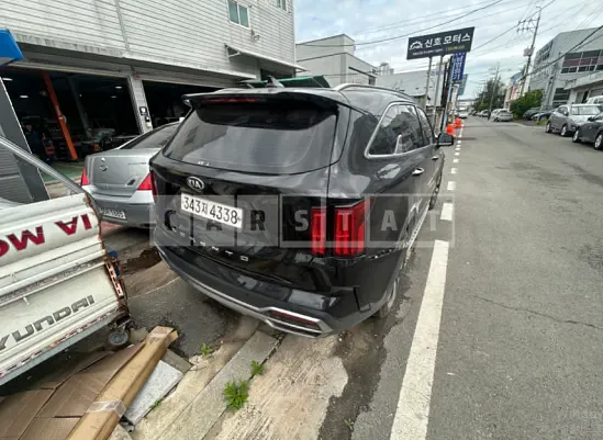 Photo 2 of 9: 2021 Kia Sorento — Korean insurance auction
