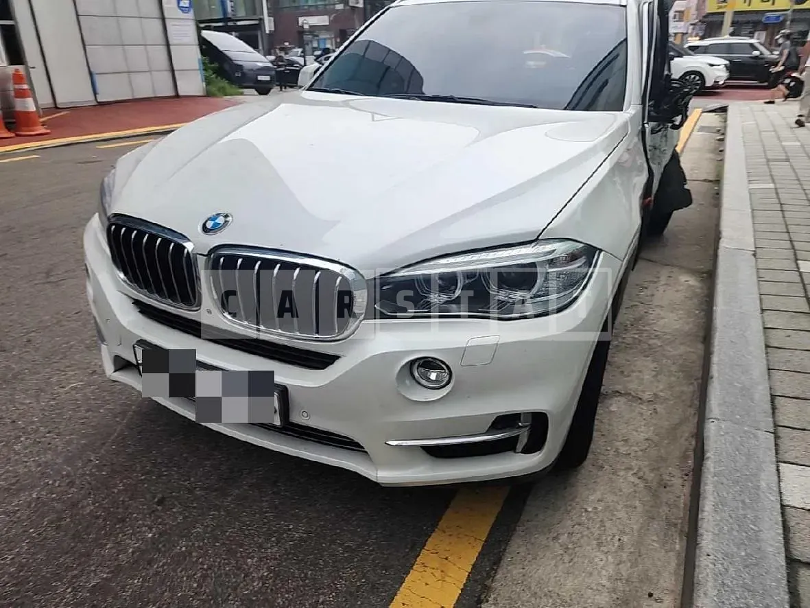 Photo 2 of 49: 2014 BMW X5 xDrive30d — Korean insurance auction