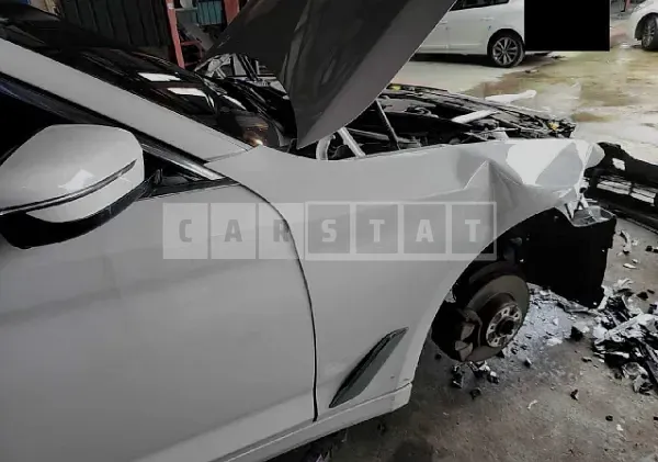 Photo 2 of 9: 2019 BMW 520d Luxury, VIN WBAJF3103KBS69861 — Korean insurance auction
