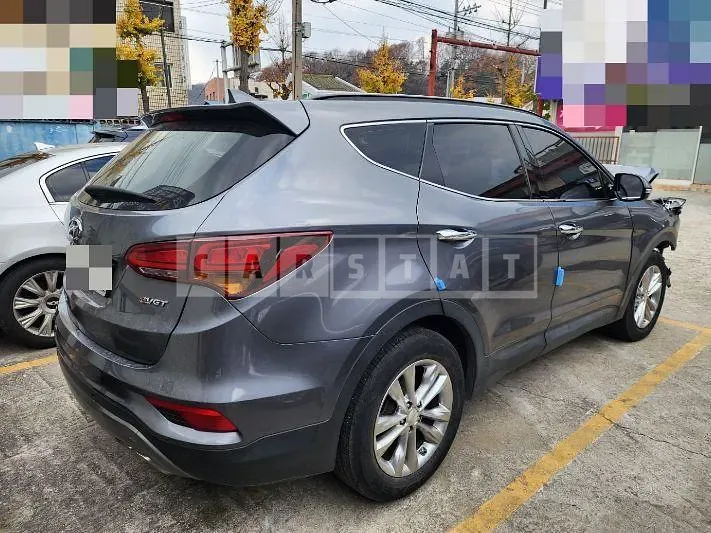 Photo 2 of 12: 2017 Hyundai Santa Fe DM — Korean insurance auction