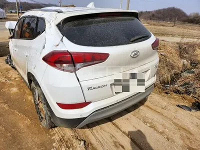 Photo 1 of 13: 2017 Hyundai Tucson TL 2.0 (4WD), VIN KMHJ381ADJU622162 — Korean insurance auction