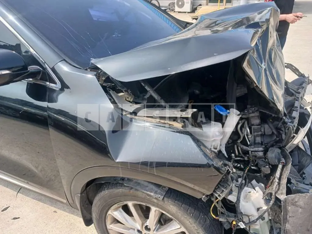 Photo 2 of 13: 2016 Kia Sorento 4WD — Korean insurance auction