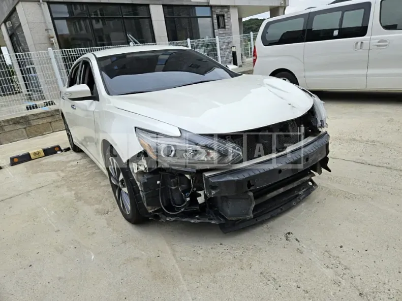 Photo 2 of 8: 2016 Nissan Altima 2.5, VIN 1N4AL3AP3HC106273 — Korean insurance auction