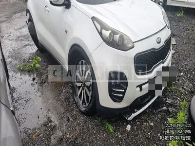 Photo 1 of 12: 2016 Kia Sportage 1.7 — Korean insurance auction