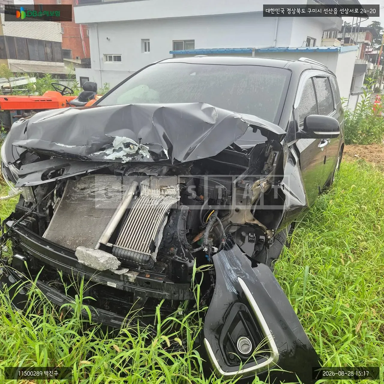 Photo 2 of 8: 2019 Kia Carnival, VIN KNAMC81ABKS534628 — Korean insurance auction