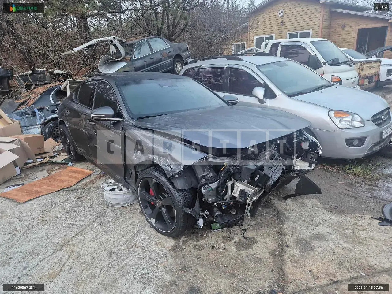 Photo 2 of 17: 2021 Genesis G70, VIN KMTG641EBMU077047 — Korean insurance auction