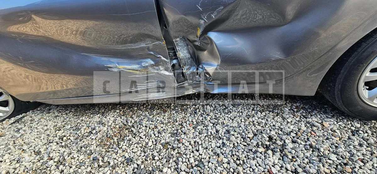 Photo 2 of 15: 2018 Kia Kz — Korean insurance auction