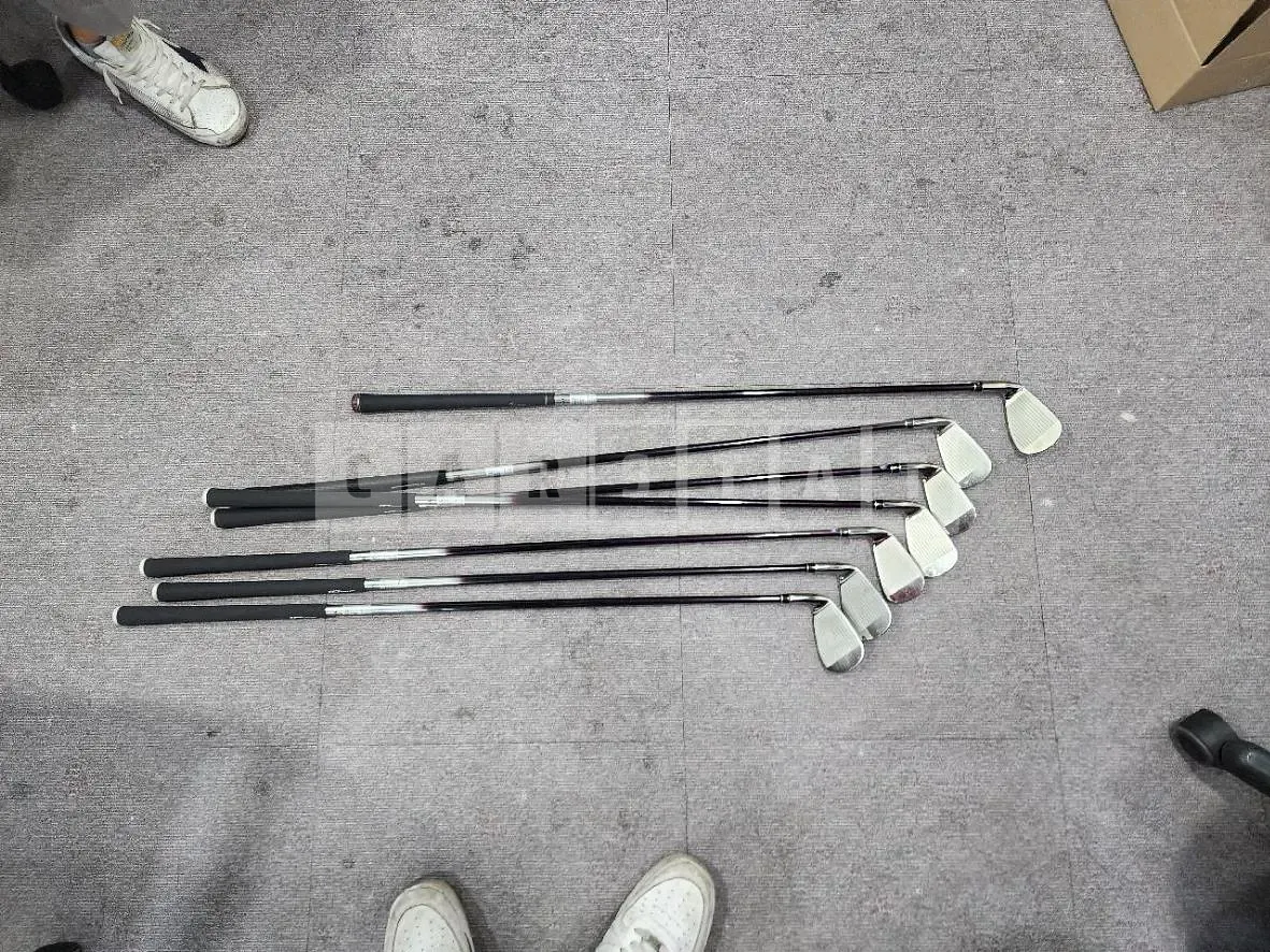 Photo 2 of 12: 2018 Volkswagen Golf Clubs And Golf Bags — Korean insurance auction