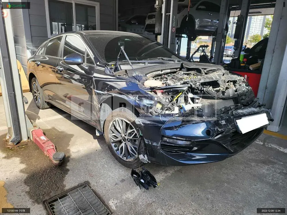 Photo 2 of 7: 2020 Kia K5, VIN KNAG741BBMA094570 — Korean insurance auction