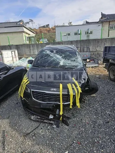 Photo 1 of 17: 2018 Kia Carnivals — Korean insurance auction