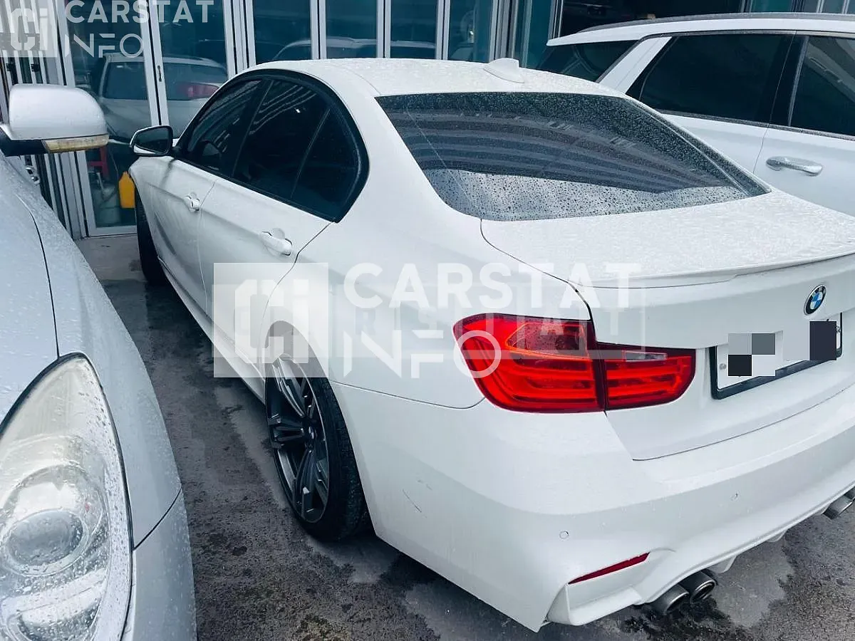 Photo 2 of 5: 2015 BMW 320d EfficientDynamics Edition, VIN WBA3E1101FF948736 — Korean insurance auction