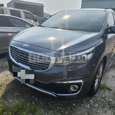 Photo 1 of 19: 2017 Kia Carnival Limousine, VIN KNAME81ABJS387079 — Korean insurance auction