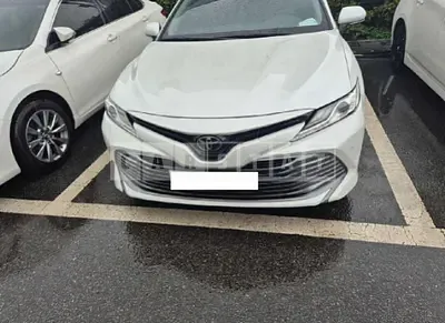 Photo 1 of 29: 2018 Toyota Camry — Korean insurance auction