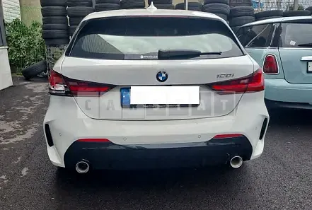 Photo 2 of 15: 2022 BMW 120i, VIN WBA7L7101N7L13082 — Korean insurance auction