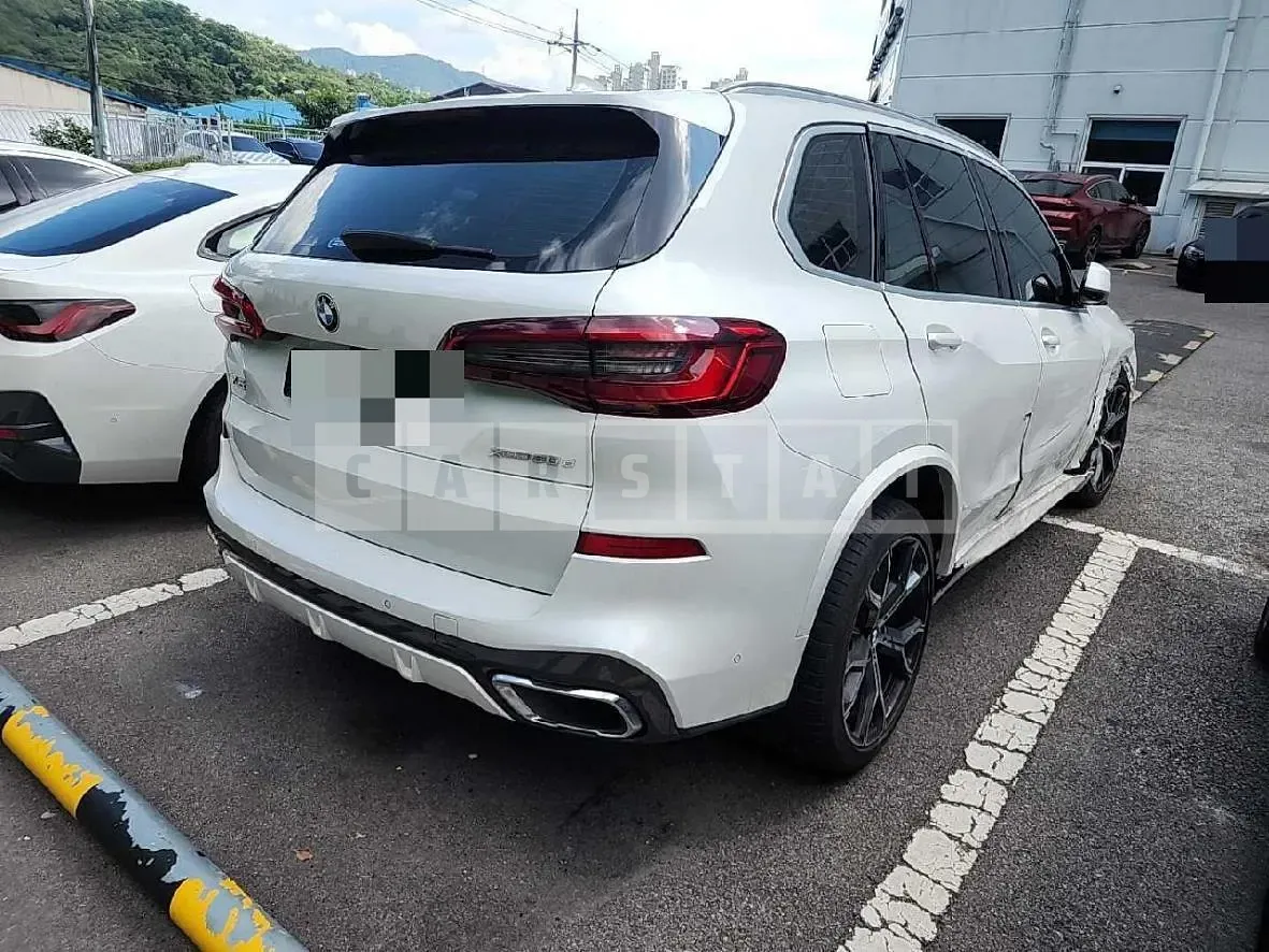 Photo 2 of 11: 2019 BMW X5, VIN WBACV6100KLJ65268 — Korean insurance auction