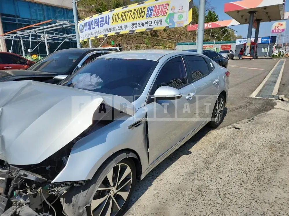 Photo 2 of 9: 2015 Kia K5, VIN KNAGW411BGA027509 — Korean insurance auction