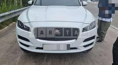 Photo 1 of 7: 2018 Jaguar F-Pace 20d, VIN SADCA2BN4JA297854 — Korean insurance auction