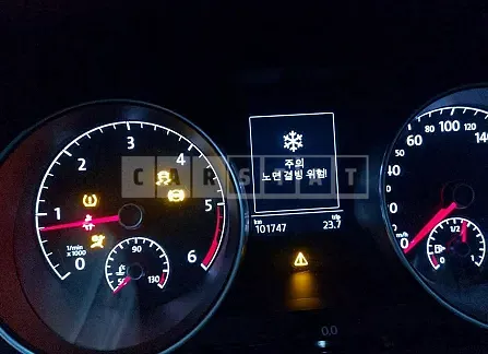 Photo 2 of 15: 2015 Volkswagen Golf 2.0 TDI BMT, VIN WVWZZZAUZFW214840 — Korean insurance auction