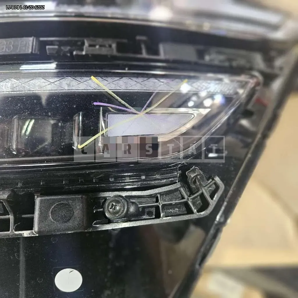 Photo 2 of 4: 2024 Genesis (parts) G80 Headlamp — Korean insurance auction