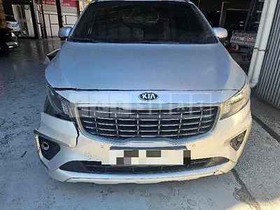 Photo 1 of 13: 2019 Kia Carnivals — Korean insurance auction